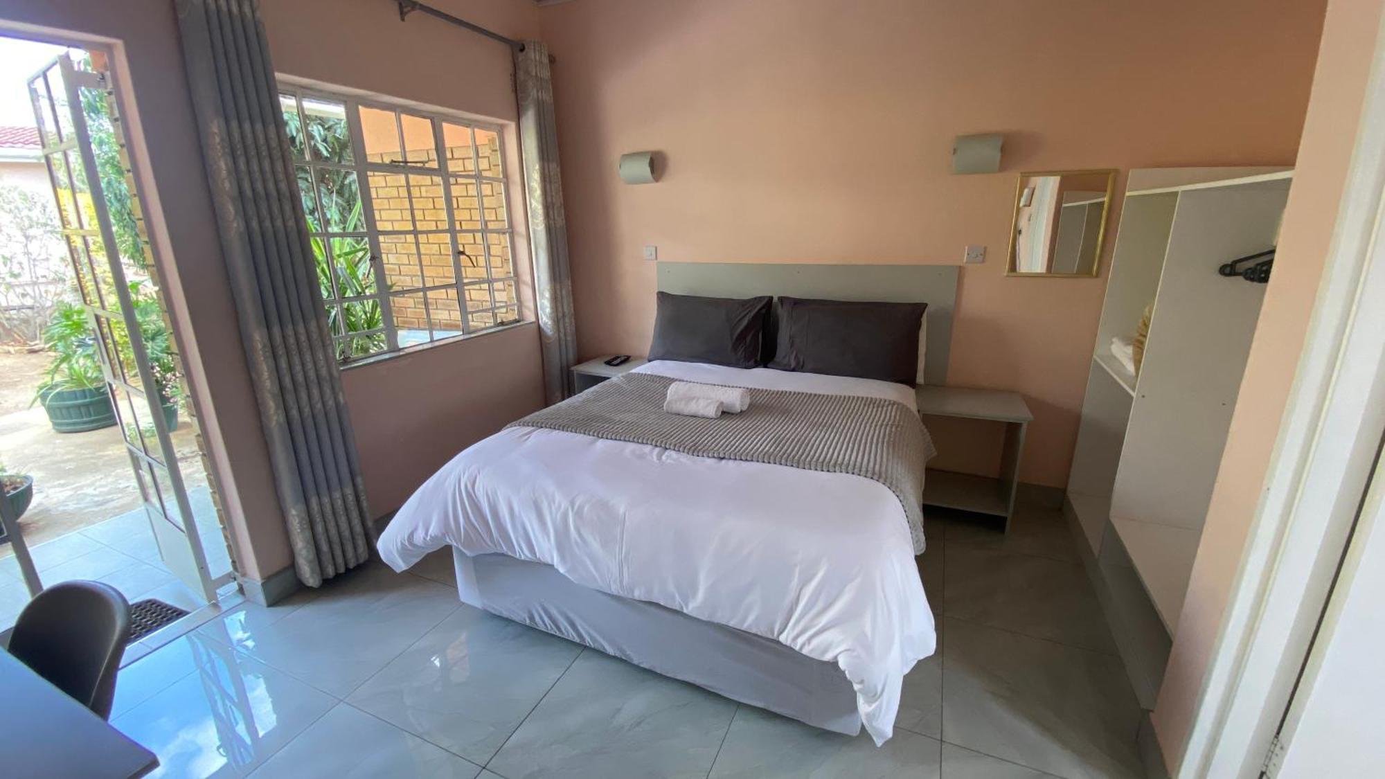 Lynns Guest House Bulawayo Exterior foto