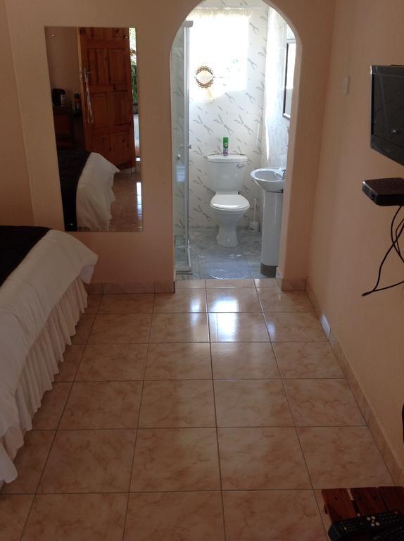 Lynns Guest House Bulawayo Exterior foto